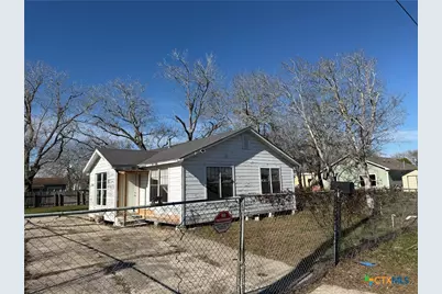 731 W Live Oak Street, Port Lavaca, TX 77979 - Photo 1