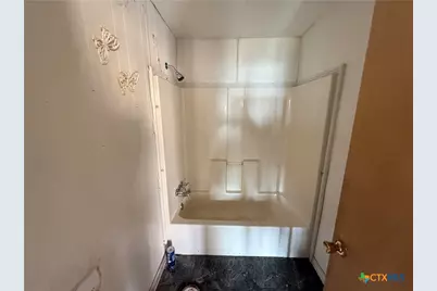 731 W Live Oak Street, Port Lavaca, TX 77979 - Photo 7