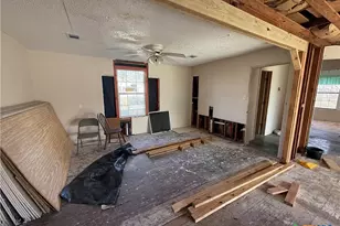 731 W Live Oak St, Port Lavaca, TX 77979 - Photo 5