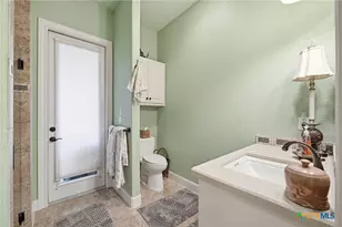 133 Mariposa Loop, New Braunfels, TX 78132 - Photo 23