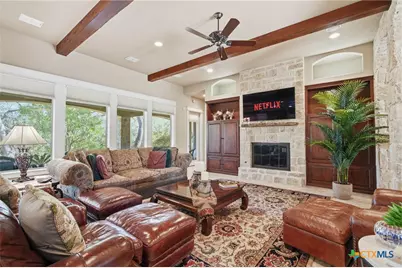 133 Mariposa Loop, New Braunfels, TX 78132 - Photo 7