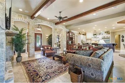 133 Mariposa Loop, New Braunfels, TX 78132 - Photo 9