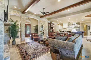 133 Mariposa Loop, New Braunfels, TX 78132 - Photo 9