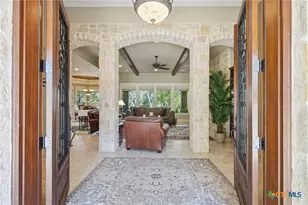 133 Mariposa Loop, New Braunfels, TX 78132 - Photo 5