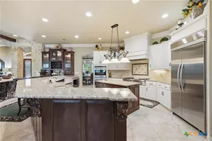 133 Mariposa Loop, New Braunfels, TX 78132 - Photo 13