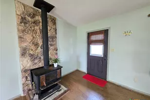 1495 W Bayshore Dr, Palacios, TX 77465 - Photo 11