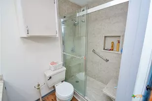 1495 W Bayshore Dr, Palacios, TX 77465 - Photo 31