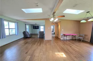 1495 W Bayshore Dr, Palacios, TX 77465 - Photo 15