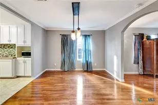 1303 E North St, Victoria, TX 77901 - Photo 11