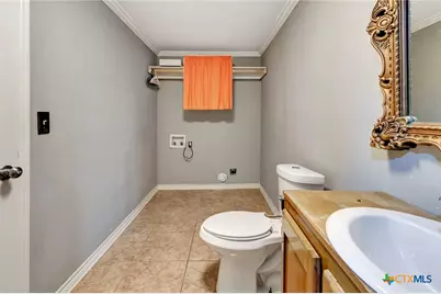 1303 E North Street, Victoria, TX 77901 - Photo 19