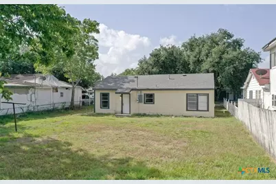 2204 E Colorado Street, Victoria, TX 77901 - Photo 15