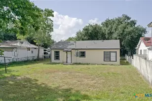 2204 E Colorado St, Victoria, TX 77901 - Photo 15