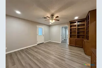 2407 E Airline Road, Victoria, TX 77901 - Photo 15