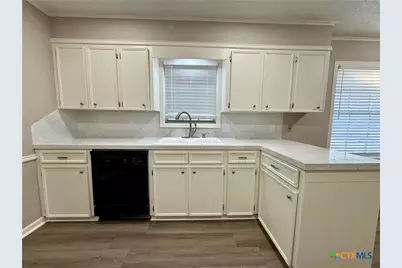 2407 E Airline Road, Victoria, TX 77901 - Photo 11