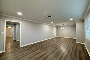 2407 E Airline Rd, Victoria, TX 77901 - Photo 5