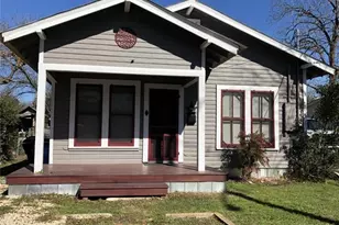 516 E Mountain St, Seguin, TX 78155 - Photo 1