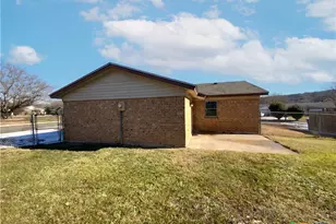 1602 Pleasant Ln, Copperas Cove, TX 76522 - Photo 5