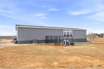 653 County Road 390, Gonzales, TX 78629 - Photo 25