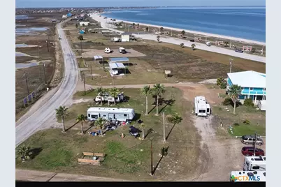1081 N Ocean Drive, Port Lavaca, TX 77979 - Photo 3