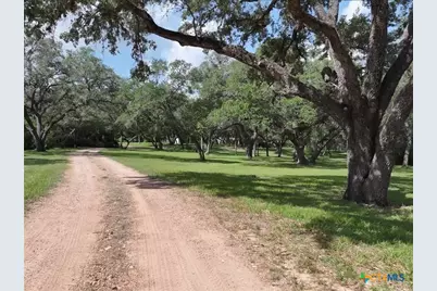 17901 S 87 N, Victoria, TX 77904 - Photo 3