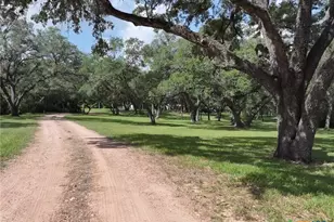 17901 S 87 N, Victoria, TX 77904 - Photo 3