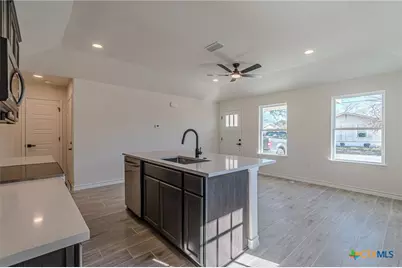 403 Bauer Street, Seguin, TX 78155 - Photo 9