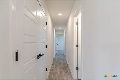 403 Bauer Street, Seguin, TX 78155 - Photo 17