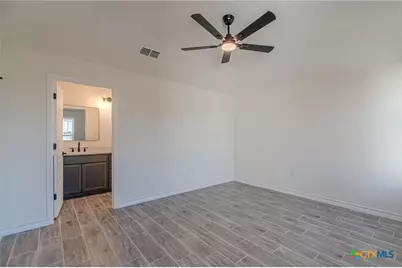 403 Bauer Street, Seguin, TX 78155 - Photo 7