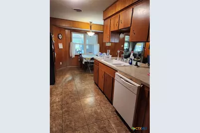 306 Dover Street, Victoria, TX 77905 - Photo 5