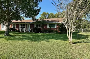 306 Dover St, Victoria, TX 77905 - Photo 1