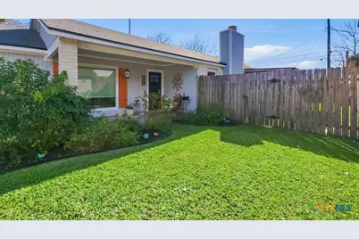 111 Avant Garde Drive, Victoria, TX 77901 - Photo 3