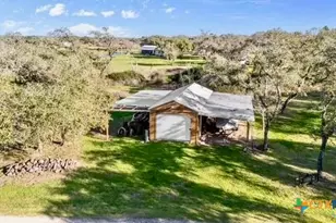 103 Forest View Dr, Victoria, TX 77905 - Photo 7
