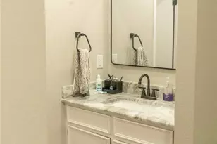 204 Timberlane Dr, Victoria, TX 77901 - Photo 11