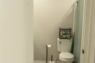 204 Timberlane Dr, Victoria, TX 77901 - Photo 13