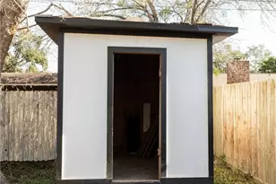 204 Timberlane Dr, Victoria, TX 77901 - Photo 19