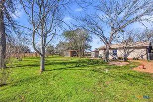 890 State Hwy 95, Yoakum, TX 77995 - Photo 29