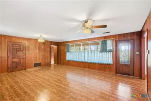 890 State Hwy 95, Yoakum, TX 77995 - Photo 5