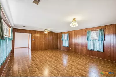 890 State Highway 95, Yoakum, TX 77995 - Photo 7