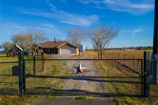 433 W Klein Rd, New Braunfels, TX 78130 - Photo 3