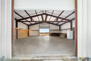 433 W Klein Rd, New Braunfels, TX 78130 - Photo 35