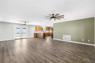 433 W Klein Rd, New Braunfels, TX 78130 - Photo 5