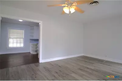 1109 Manor Drive, Victoria, TX 77901 - Photo 3