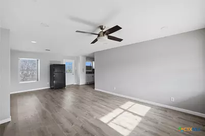 3901 Hiland Drive, Beverly Hills, TX 76711 - Photo 3