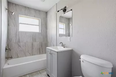 3901 Hiland Drive, Beverly Hills, TX 76711 - Photo 11