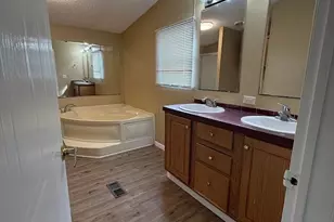 136 Sonnyland Dr, Canyon Lake, TX 78133 - Photo 13