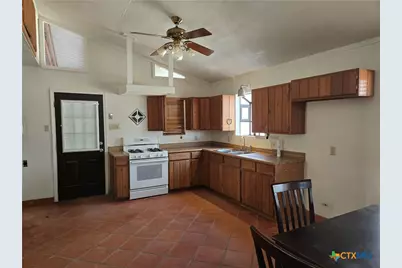 265 Sandy Oaks Drive, Seguin, TX 78155 - Photo 7