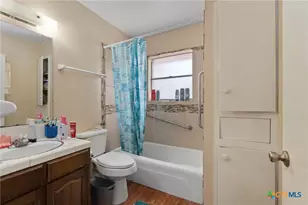 318 Craddock Ave, San Marcos, TX 78666 - Photo 13