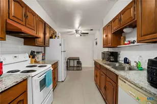 318 Craddock Ave, San Marcos, TX 78666 - Photo 9