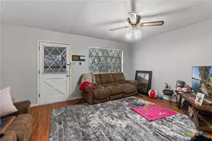 318 Craddock Ave, San Marcos, TX 78666 - Photo 7