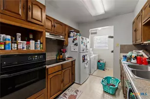 318 Craddock Ave, San Marcos, TX 78666 - Photo 17